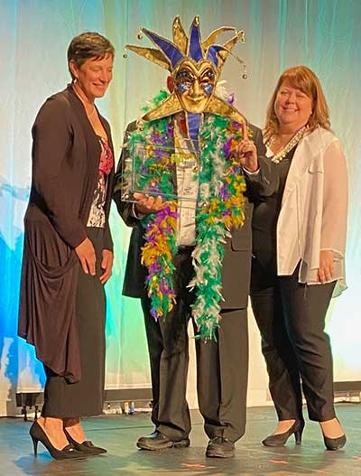 One of Diamond’s 10 core values is to blend hard work with fun. Jim Daly, VP/Chief Information Officer, demonstrates that value as he accepts the 2019 Best Places to Work in PA awards in full Mardi Gras regalia. 
