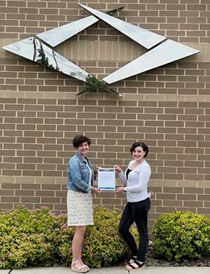 2021 Panfile scholarship recipient, Karleigh Patton, at the Exeter branch of Diamond Credit Union.