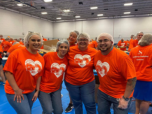 4 Diamond Credit Union members serving at the mac and cheese festival for United Way.